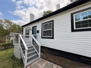 Building Photo - 122 Kensington Cir