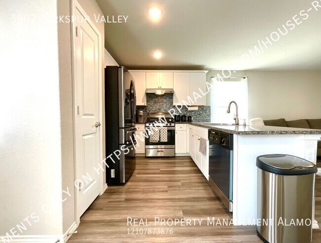 Building Photo - 5902 Larkspur Valley