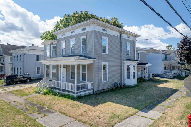 Building Photo - 42 E Cayuga St