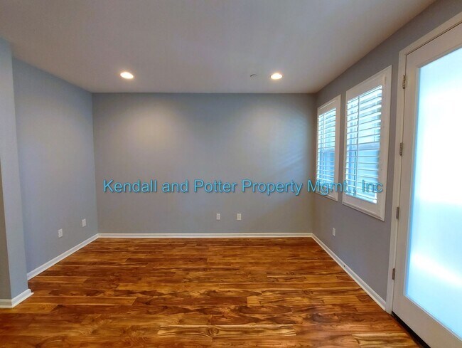 Building Photo - Immaculate 4 Bedroom, 3.5 Bath Townhome in Desirable Scotts Valley