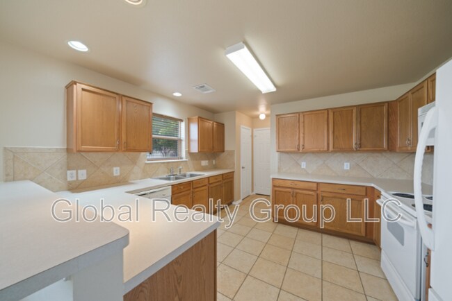 Building Photo - 5804 Black Diamond