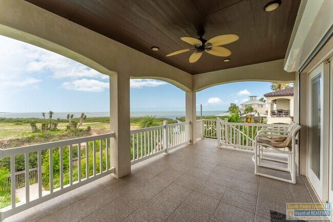 Building Photo - 133 Oleander Dr
