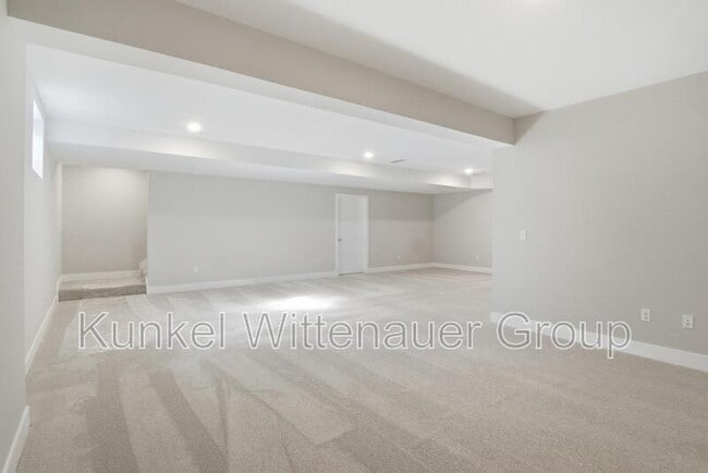 Building Photo - 837 Bushwood Way