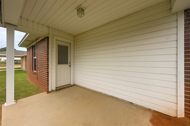 Building Photo - 4 Pinto Cir