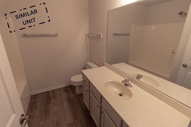 Building Photo - 3324 E St Charles Rd