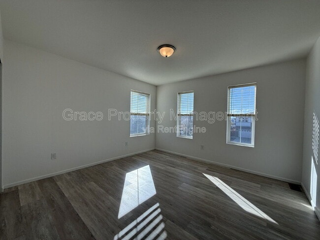 Building Photo - 5926 N Orleans St