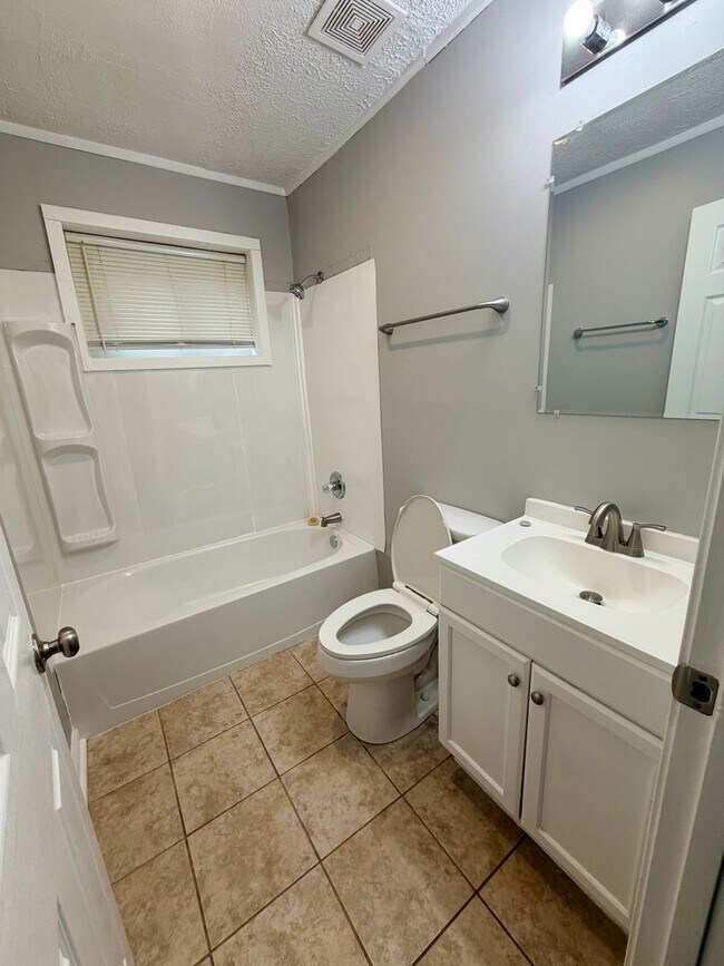 Building Photo - 2128 Will Fant Dr