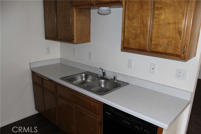 Building Photo - 12426 Redwing Rd