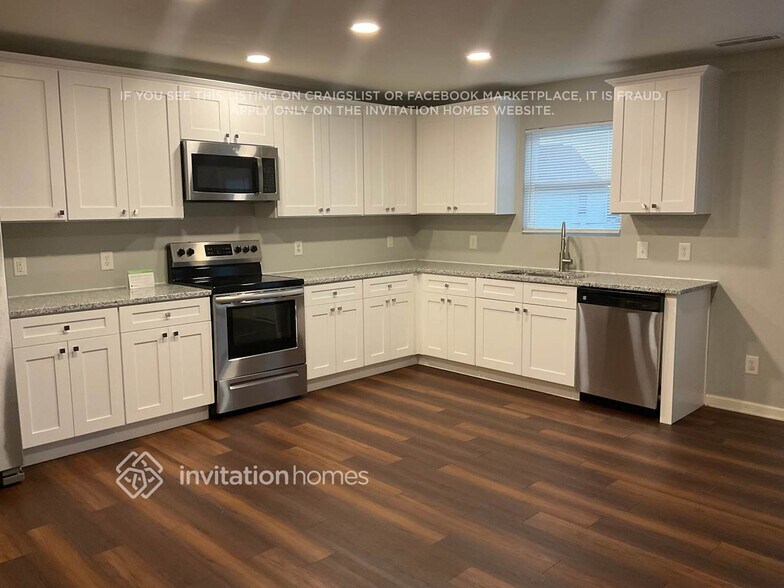 Building Photo - 513 Zander Woods Ct