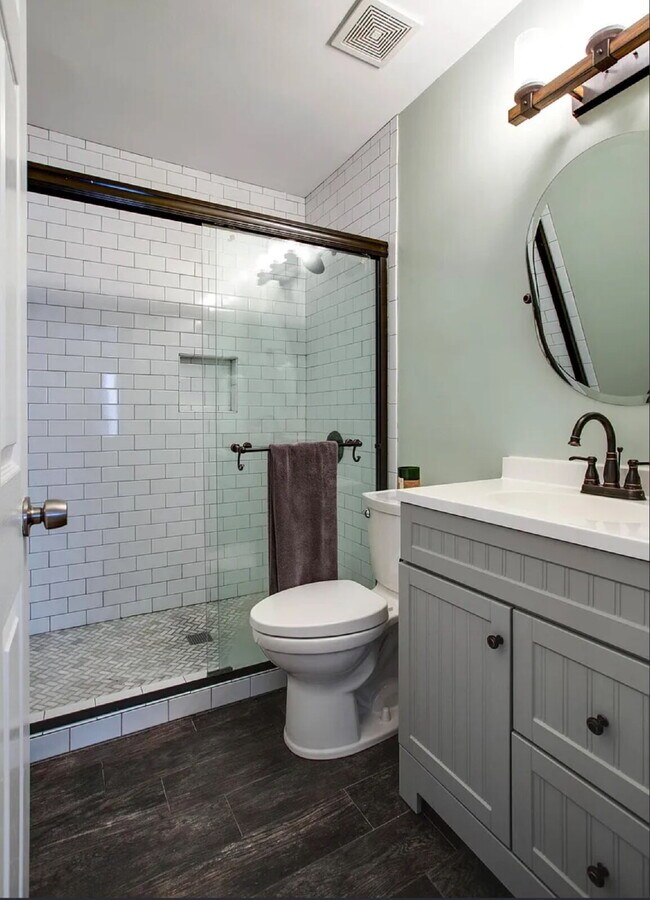 Building Photo - 1713 Greenwood Ave