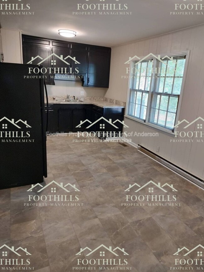 Building Photo - 223 Mulberry Ave