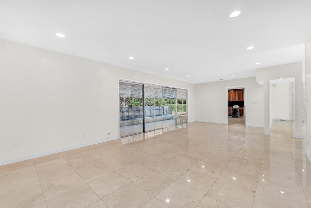 Building Photo - 4615 Arriba Dr