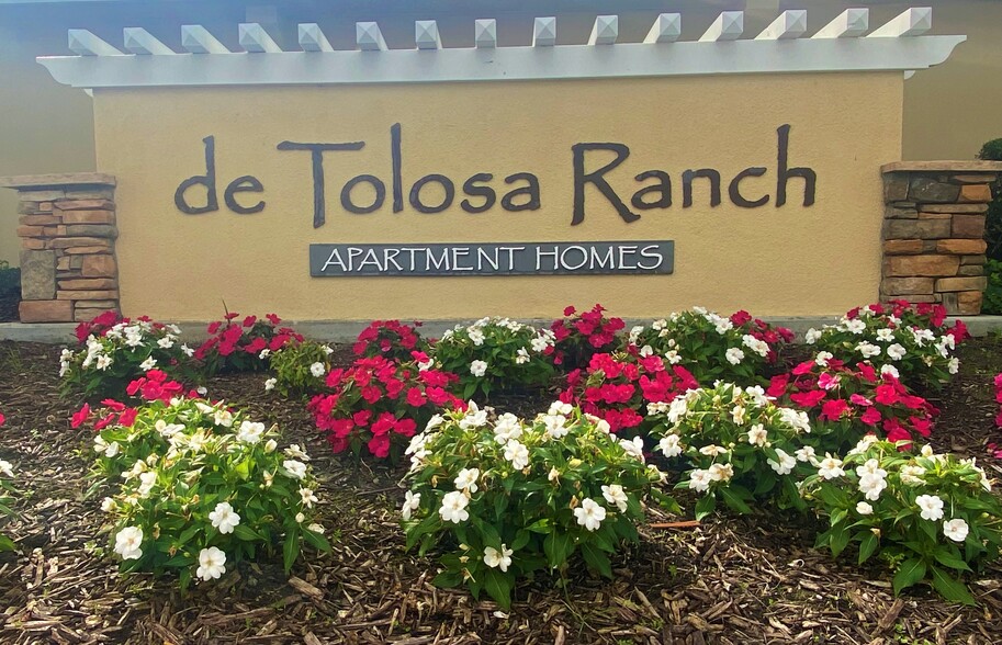 Welcome home to de Tolosa Ranch Apartments - de Tolosa Ranch Apartments