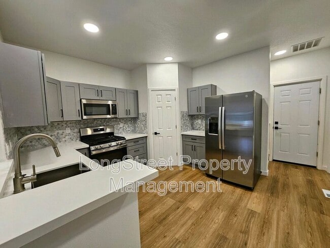 Building Photo - 11987 SW Horizon Blvd