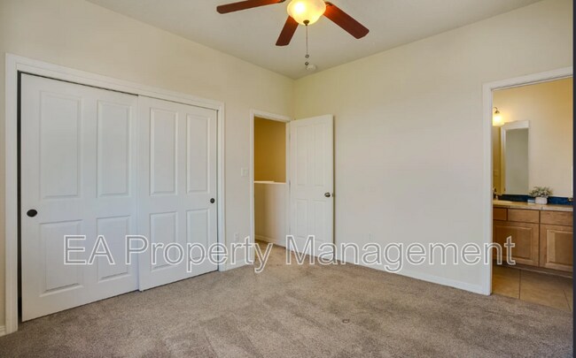Building Photo - 8736 Desert Fox Way NE