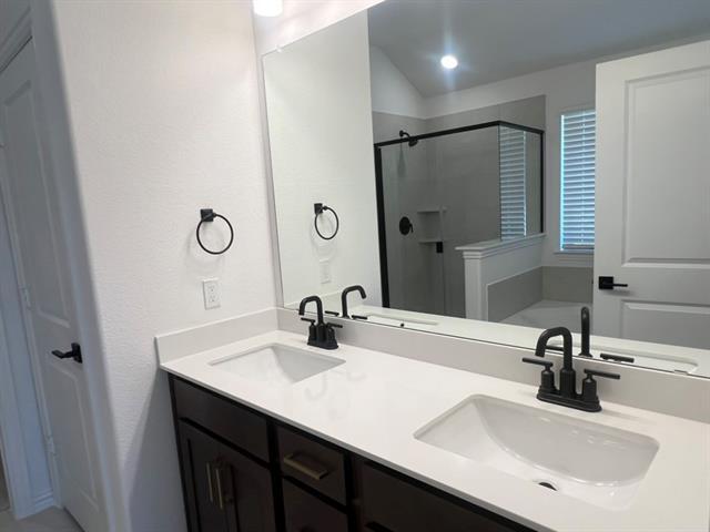 Building Photo - 5505 Candlewood Dr