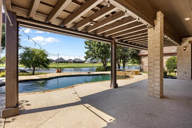 Building Photo - 2310 Vienna Dr