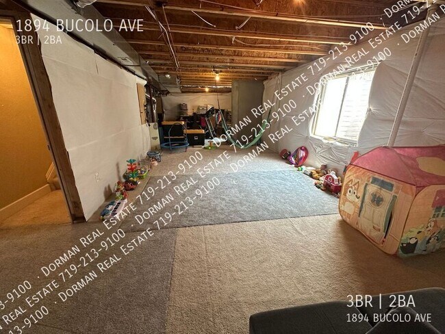 Building Photo - 1894 Bucolo Ave