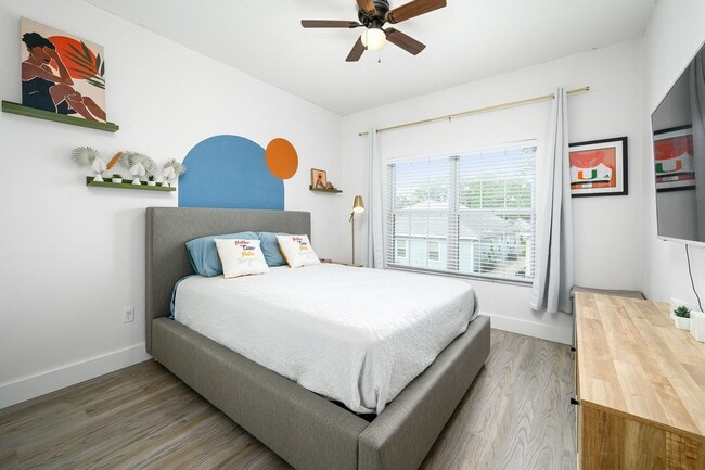 Building Photo - Optimal Location in Northwest Gainesville: South Point Neighborhood Living