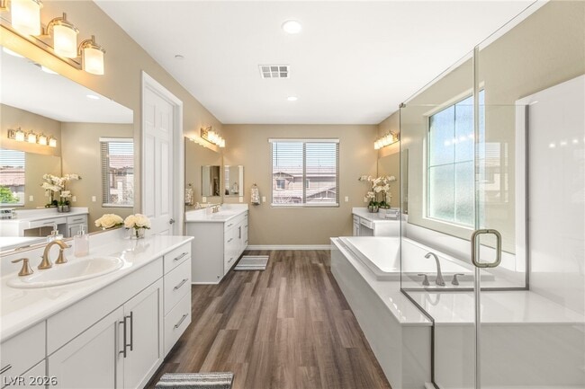 Building Photo - 1133 Pandora Canyon St