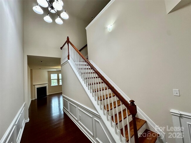 Building Photo - 10932 Burnt Leather Ln