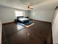 Building Photo - 223 Blue Castle Ln