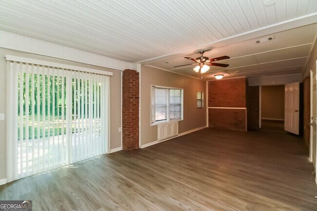 Building Photo - 821 Duke Ct