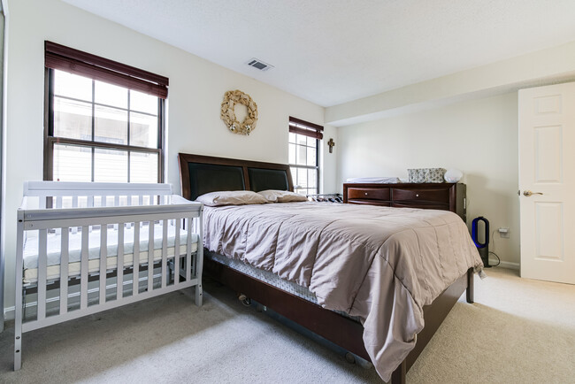 Master Bedroom - 6927 Mary Caroline Cir