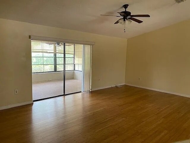 Building Photo - 11305 Scallop Dr