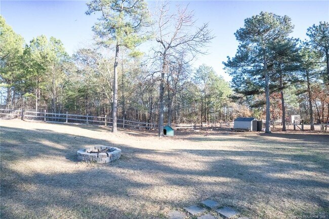 Building Photo - 705 Colonial Hills Dr