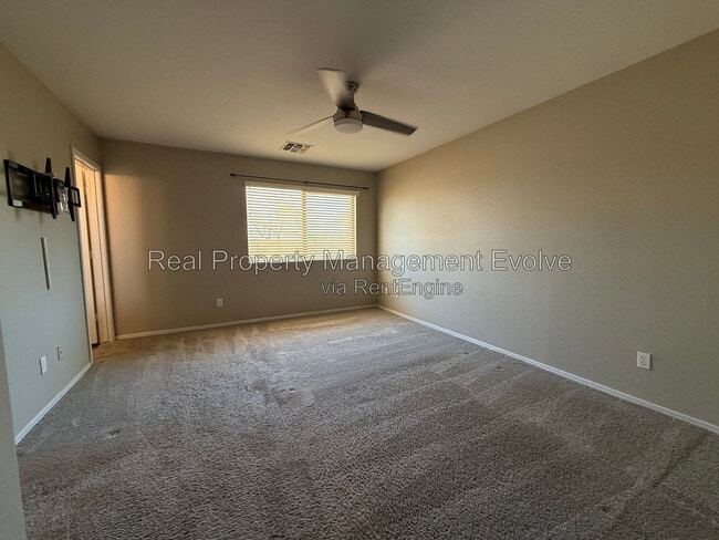 Building Photo - 7105 S 251st Dr