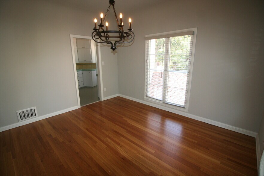 Building Photo - 9962 Durant Dr