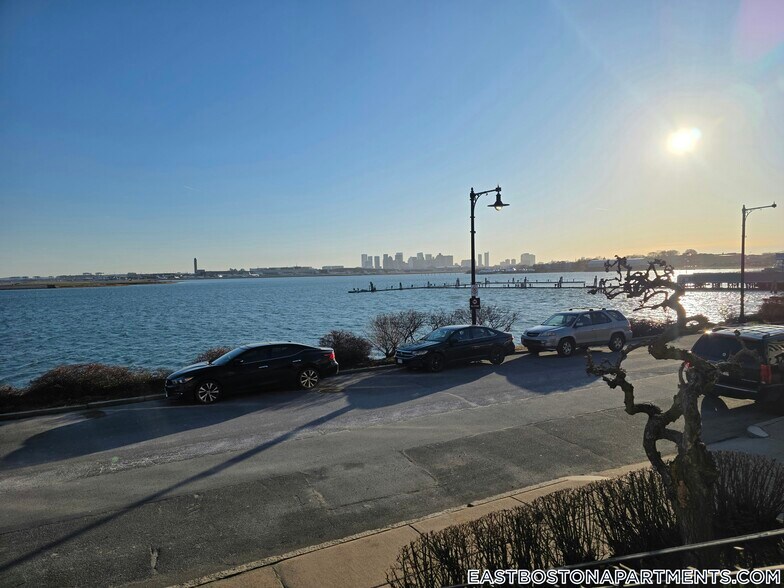 Building Photo - 102 Bayswater St