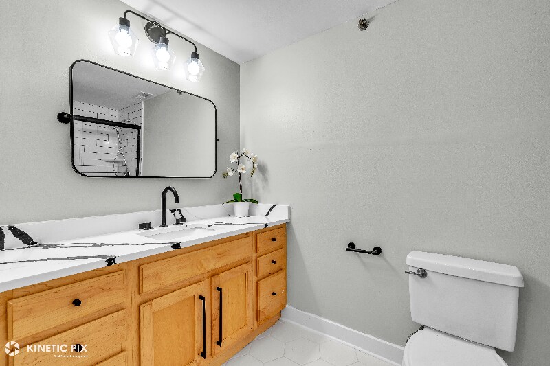 Building Photo - 1 S Leavitt St