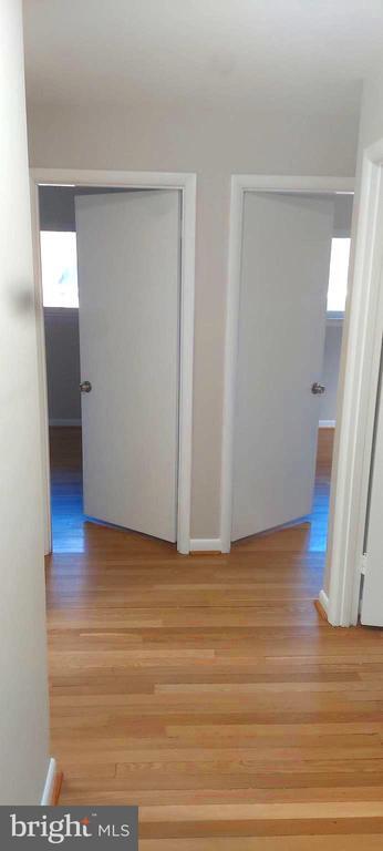 Building Photo - 9820 Inglemere Dr