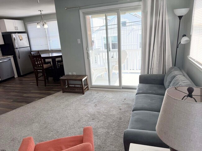 Building Photo - 225 West Ave