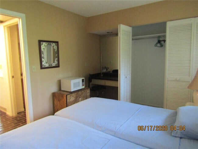 Building Photo - 3553 Longmeadow