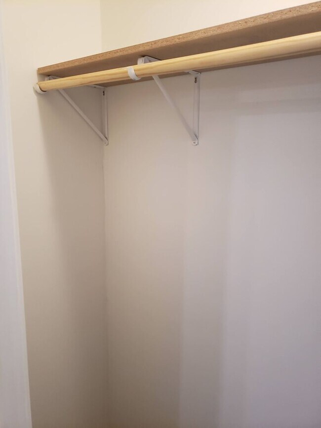 Building Photo - Remodeled Studio in Walkable Kings Beach!