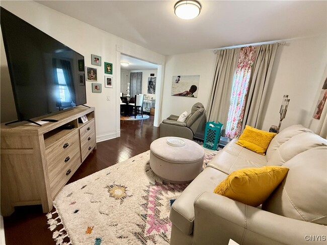 Building Photo - 211 N Seward Ave