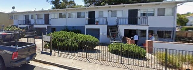 Building Photo - 117 Springs Rd