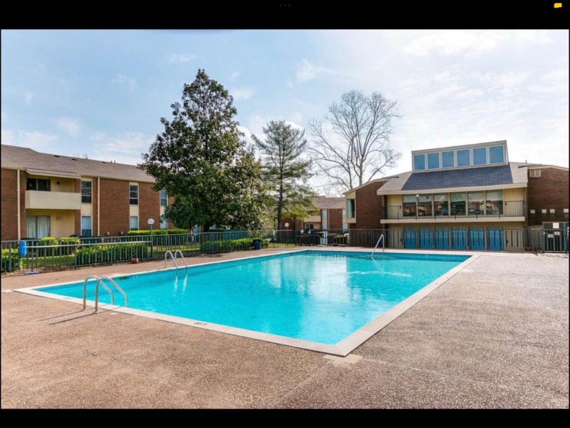 Building Photo - 515 Basswood Ave