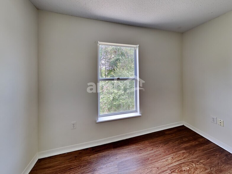 Building Photo - 1742 Sail Ct
