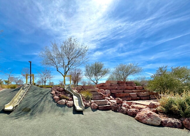 Building Photo - 3 Bedroom Townhome for Rent in Cadence Henderson | Solar Home | Master-Planned Community Near Las...