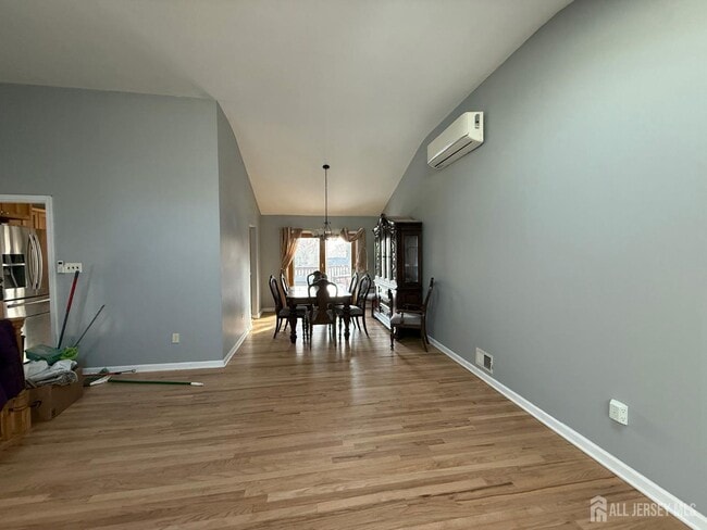 Building Photo - 25 Bartman Rd