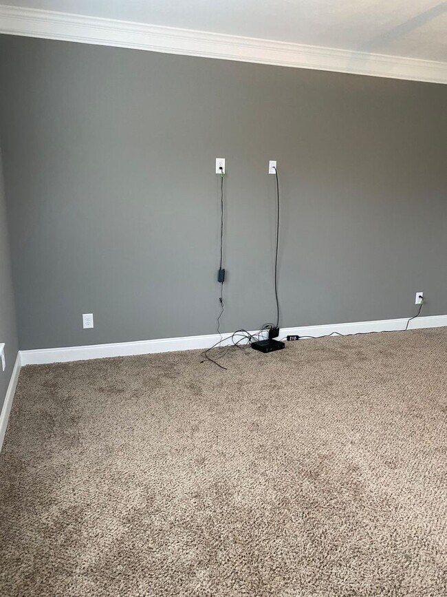 Building Photo - Spacious 5-Bedroom Home with Open Foyer - Move-In Ready! **Close to Fort Gordon, Hospitals, and I...