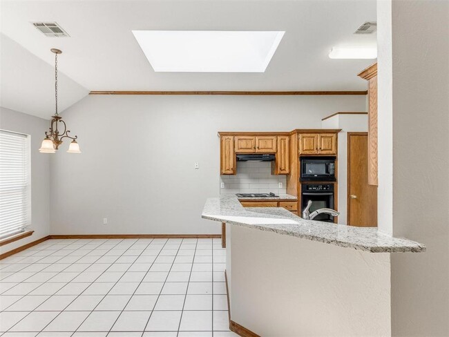 Building Photo - 3921 Brownwood Ln