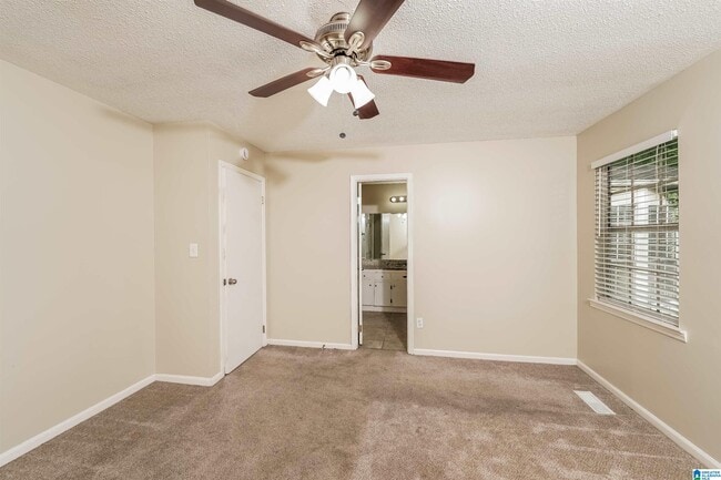 Building Photo - 636 Cresap Cir NE