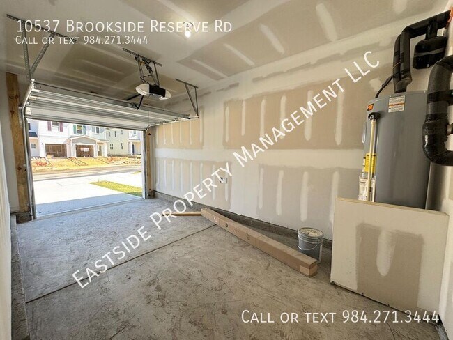 Building Photo - 10537 Brookside Reserve Rd
