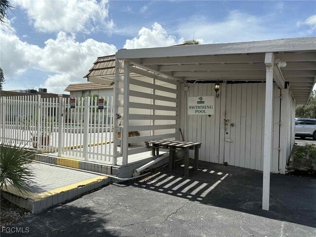 Building Photo - 1830 Maravilla Ave