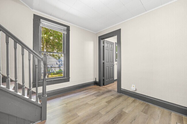Building Photo - 4 Bedroom Home for Rent! Remodeled Home wi...
